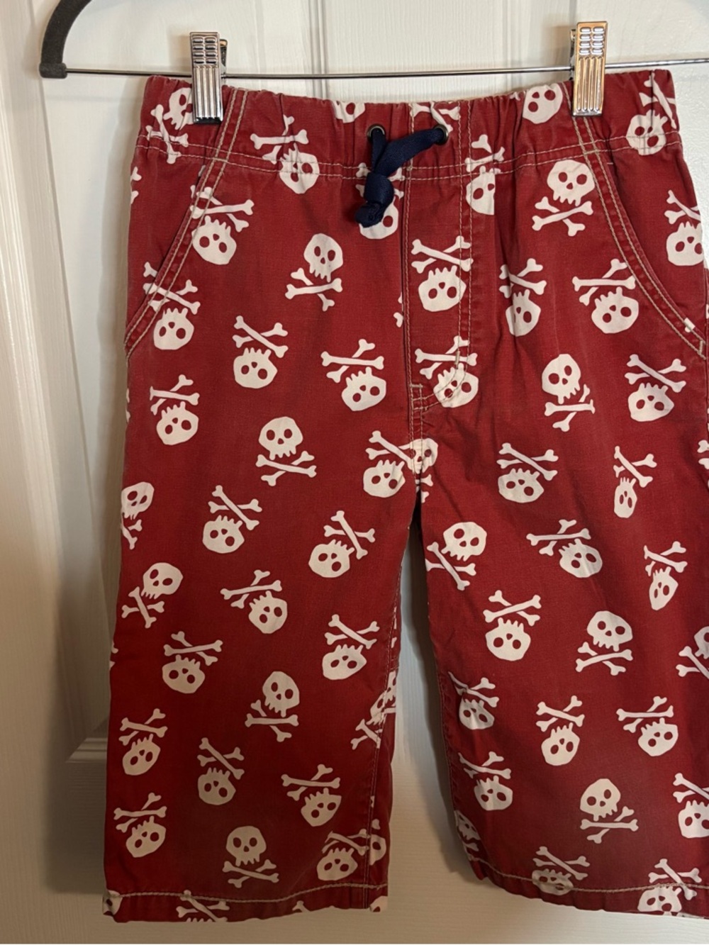 Mini Boden Red Skull-Print Shorts